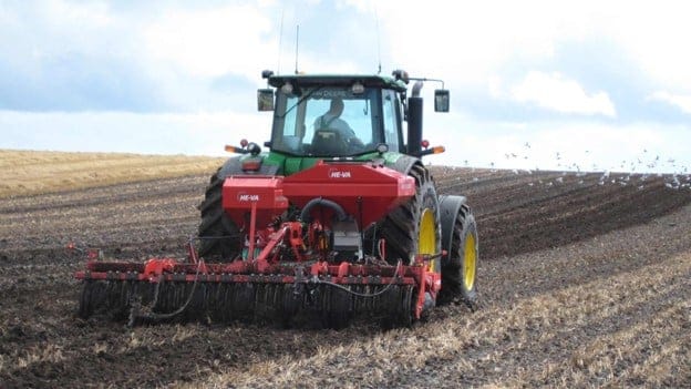 Sembradora Neumatica Multi-Seeder trabajando